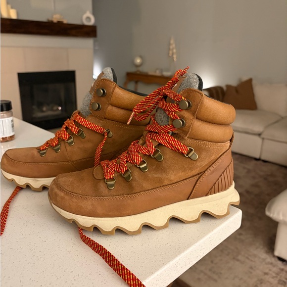 Sorel Kinetic Conquest womens size 7 - Picture 3 of 11